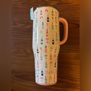 Swig champagne 40oz travel tumbler with handle and straw